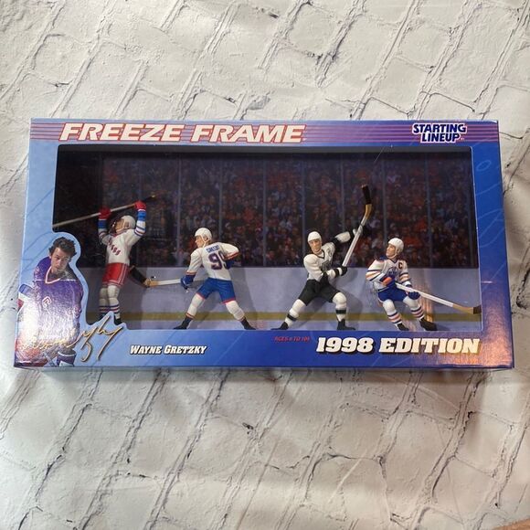 NIB Wayne Gretzky Starting Lineup Freeze Frame